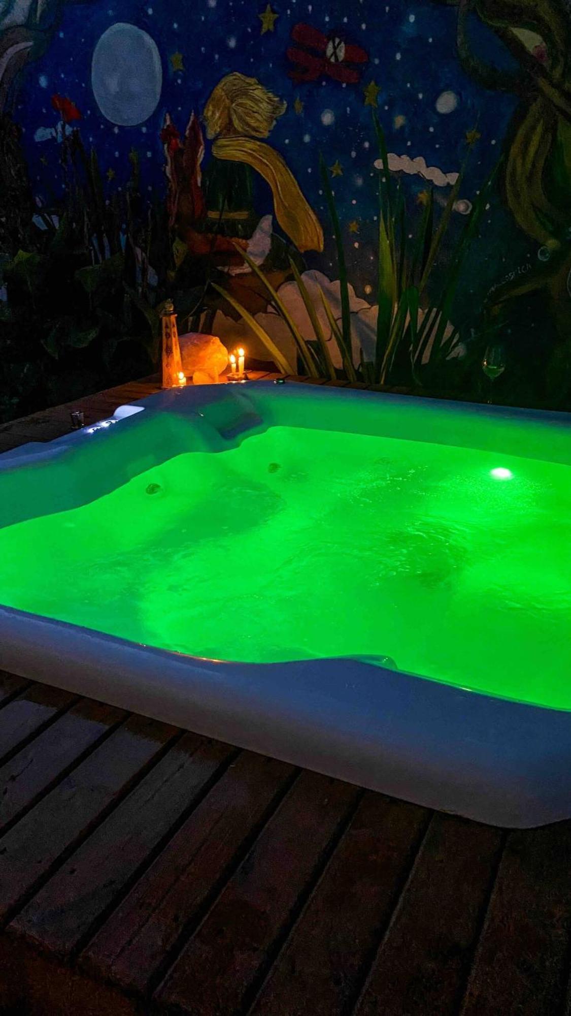 Private Cosmic Villa! 2 Homes, Yoga Room & Jacuzzi! Alto Paraiso de Goias Luaran gambar