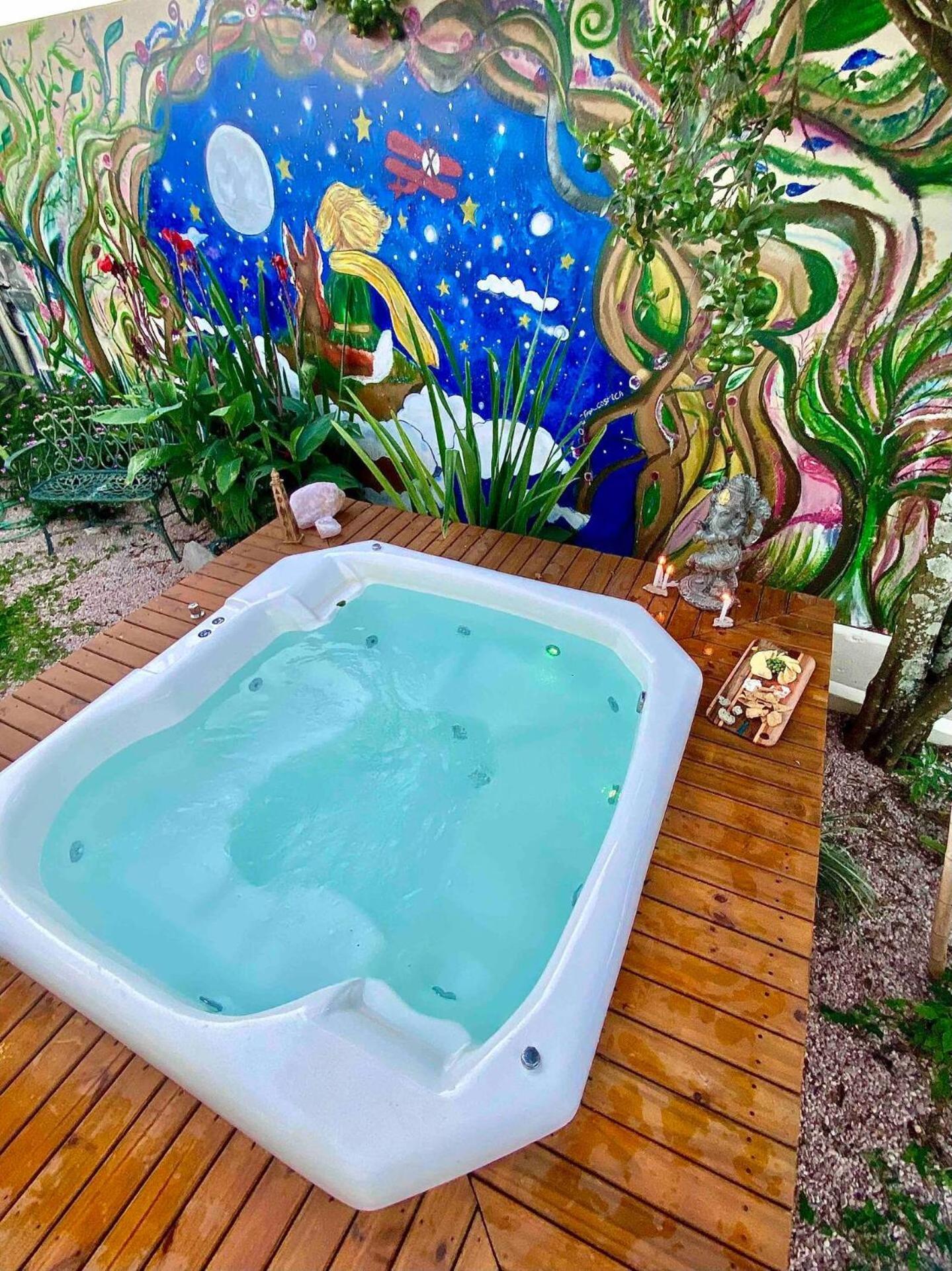 Private Cosmic Villa! 2 Homes, Yoga Room & Jacuzzi! Alto Paraiso de Goias Luaran gambar