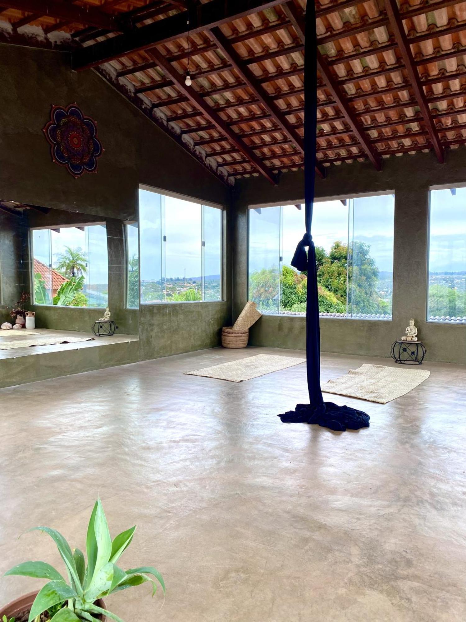 Private Cosmic Villa! 2 Homes, Yoga Room & Jacuzzi! Alto Paraiso de Goias Luaran gambar